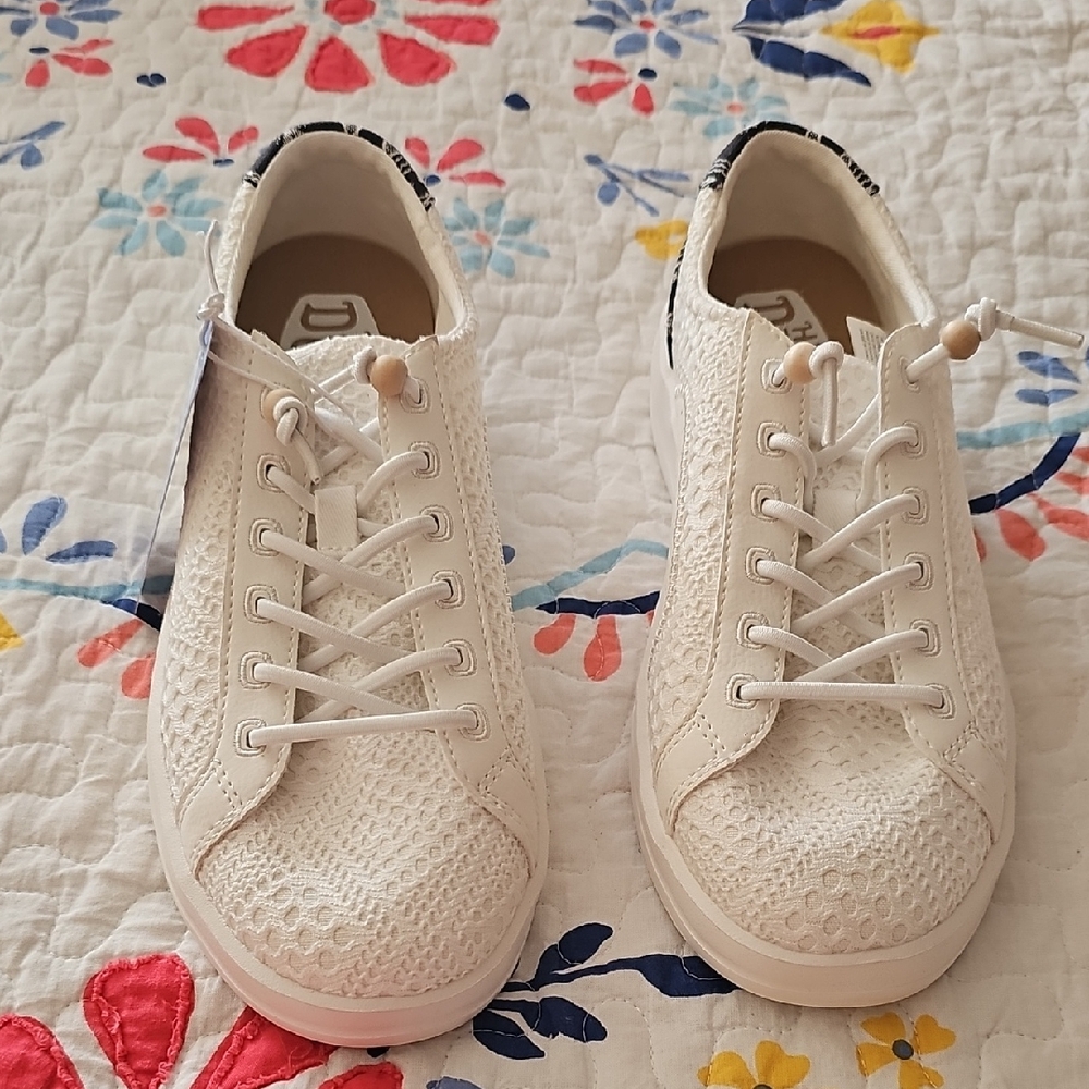 NWT Hey Dudes Summer Shoes Slip Ons 9